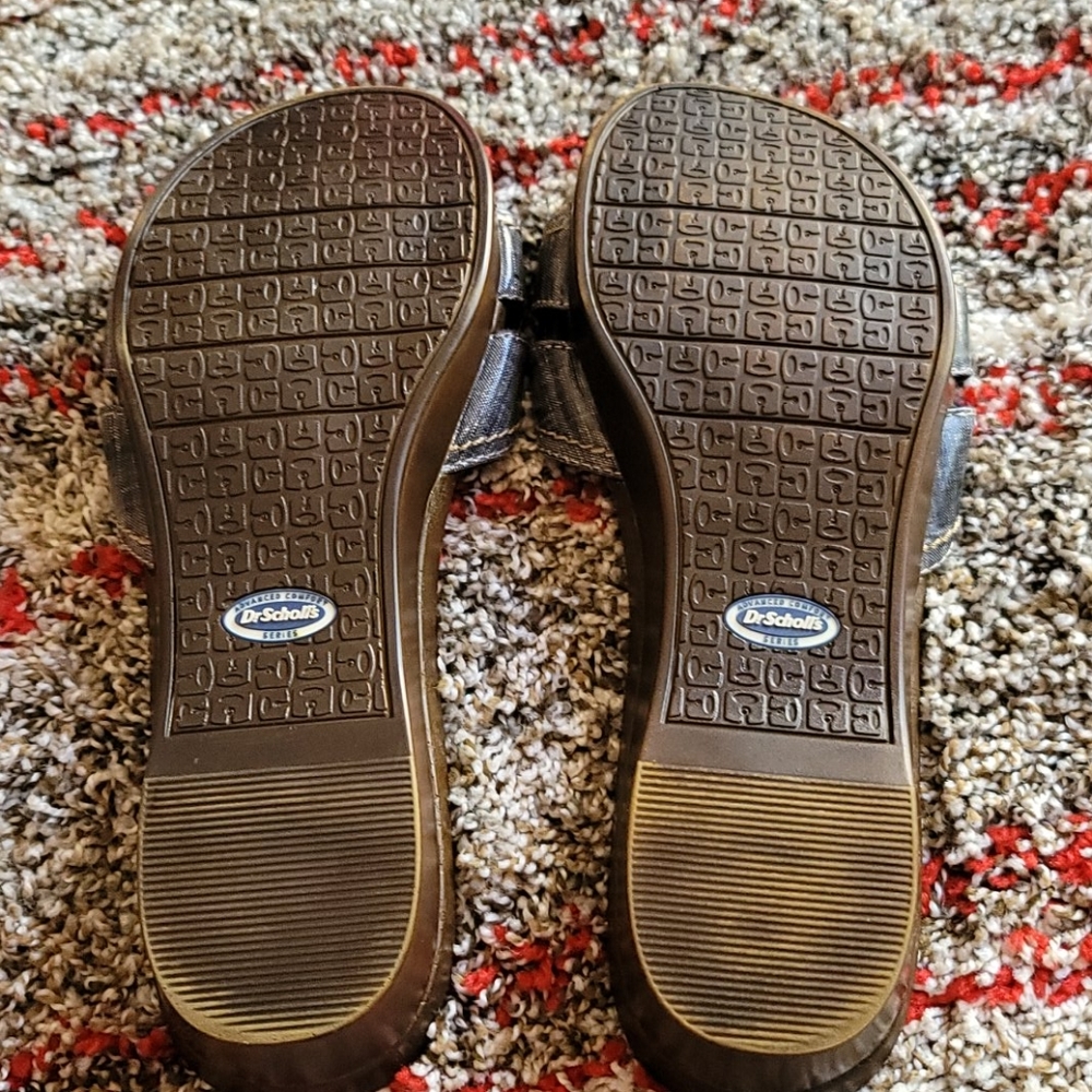 Sandals - Picture 2 of 2